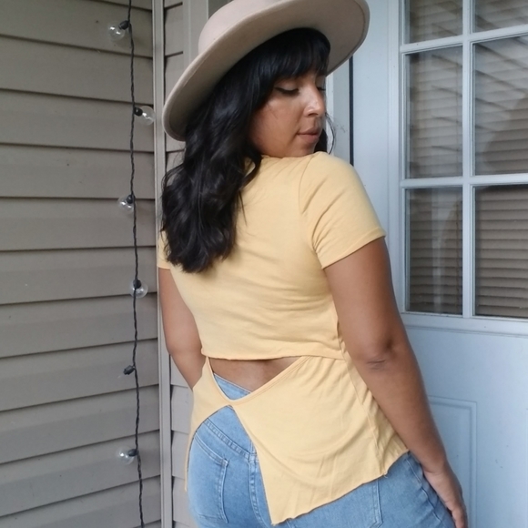 JUST LIVING YELLOW LOGO TOP - Picture 3 of 6